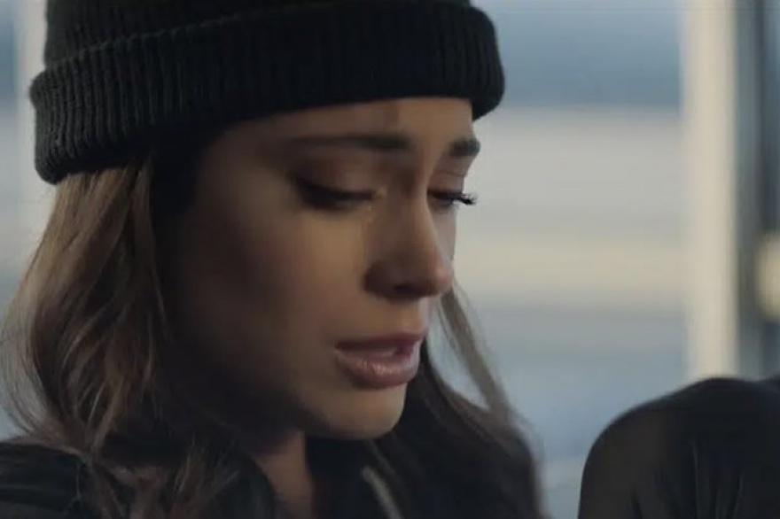 Tini Stoessel, Sebastian Yatra - Oye