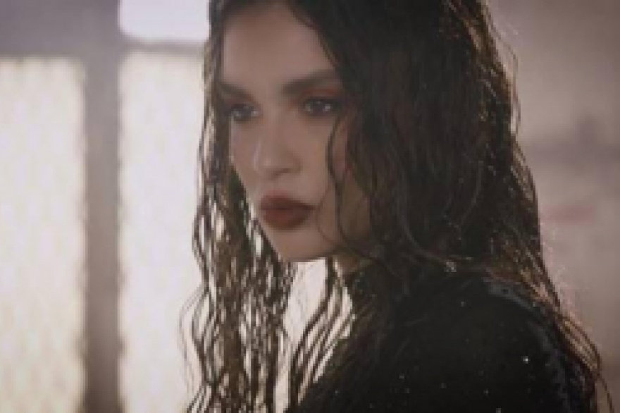 Sabrina Claudio presento un nuevo visual para Take One To The Head