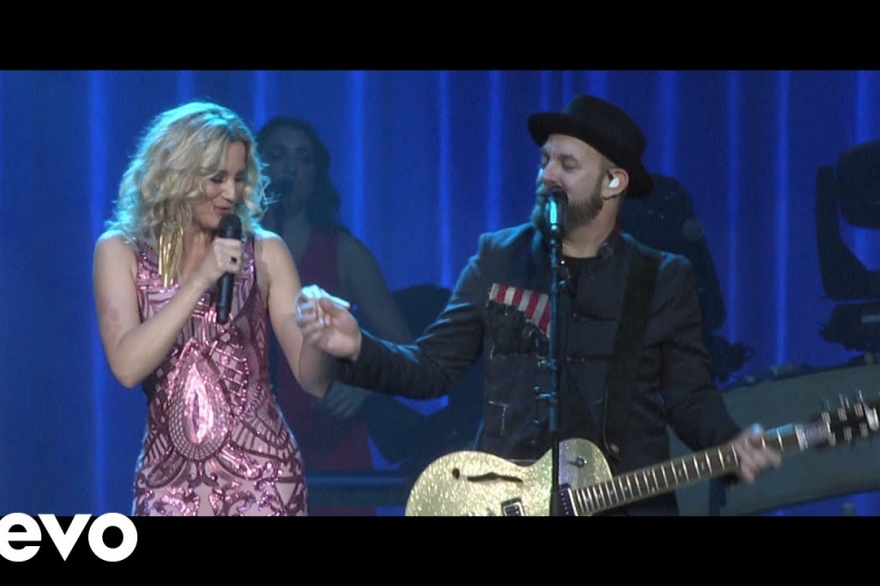 Nos gusta escuchar al duo de musica country Sugarland