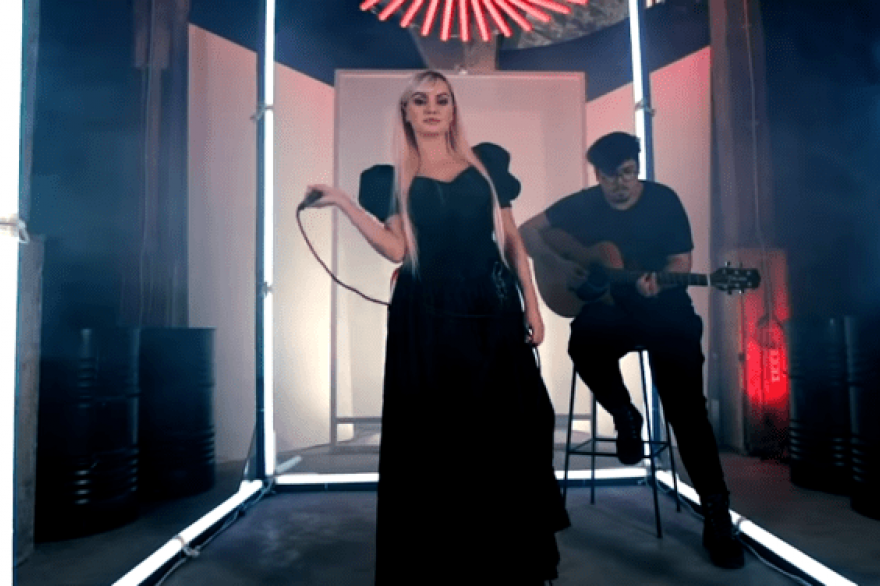 La estrella rumana Alexandra Stan estreno su nuevo single y clip: Take Me Home