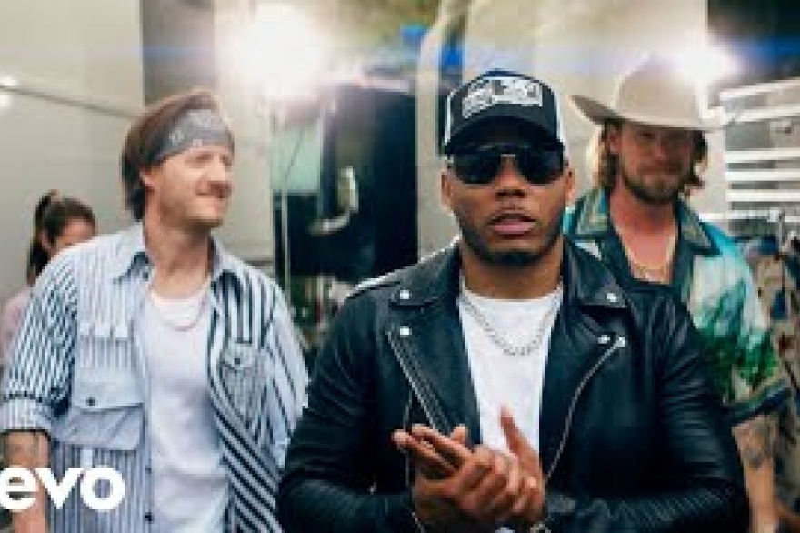 Nelly se unio a Florida Georgia Line para el video musical Lil Bit