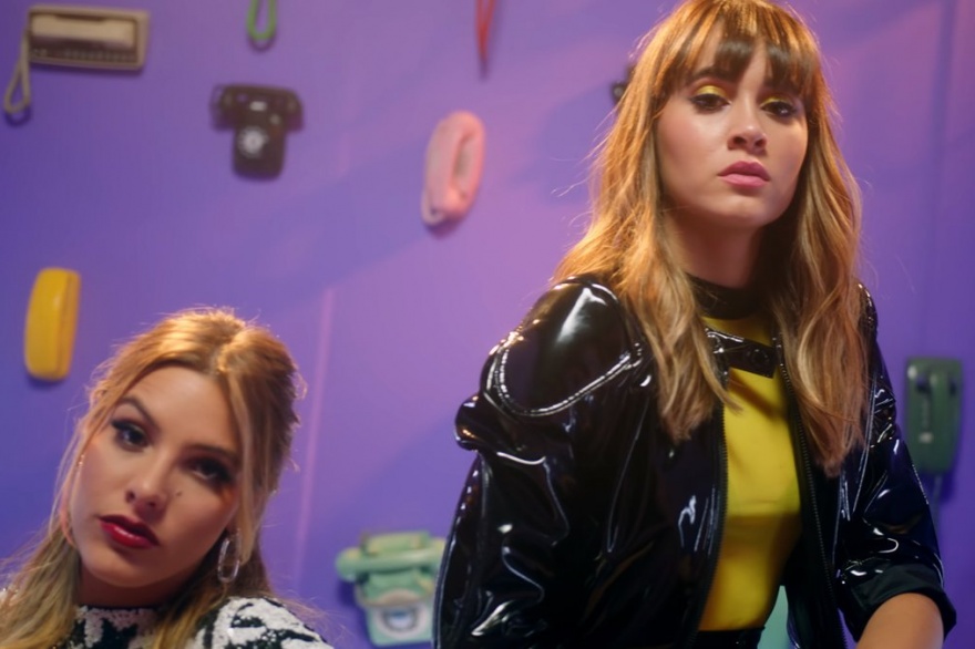 Aitana y Lele Pons estrenaron el esperado vídeo musical del remix de 'Teléfono'