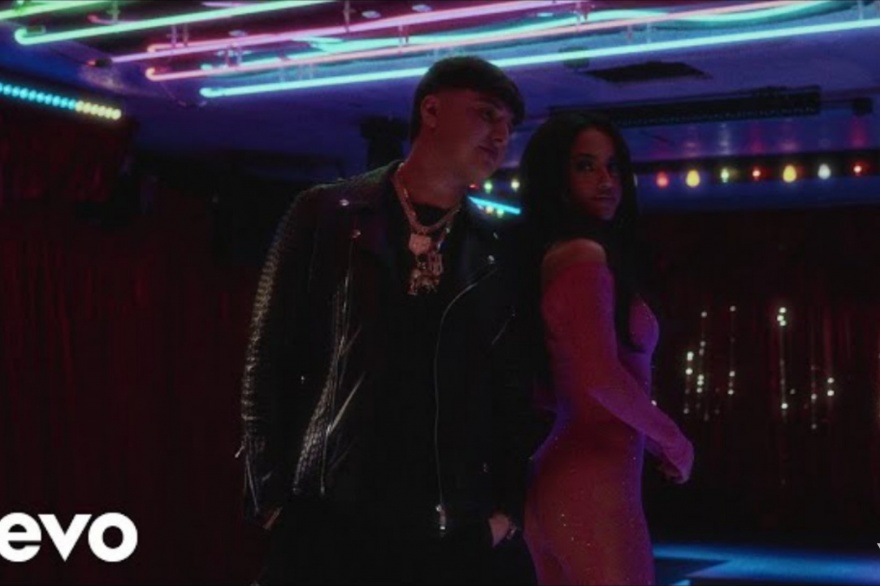 Asi se hizo el clip La Nena de Becky G junto a Gabito Ballesteros