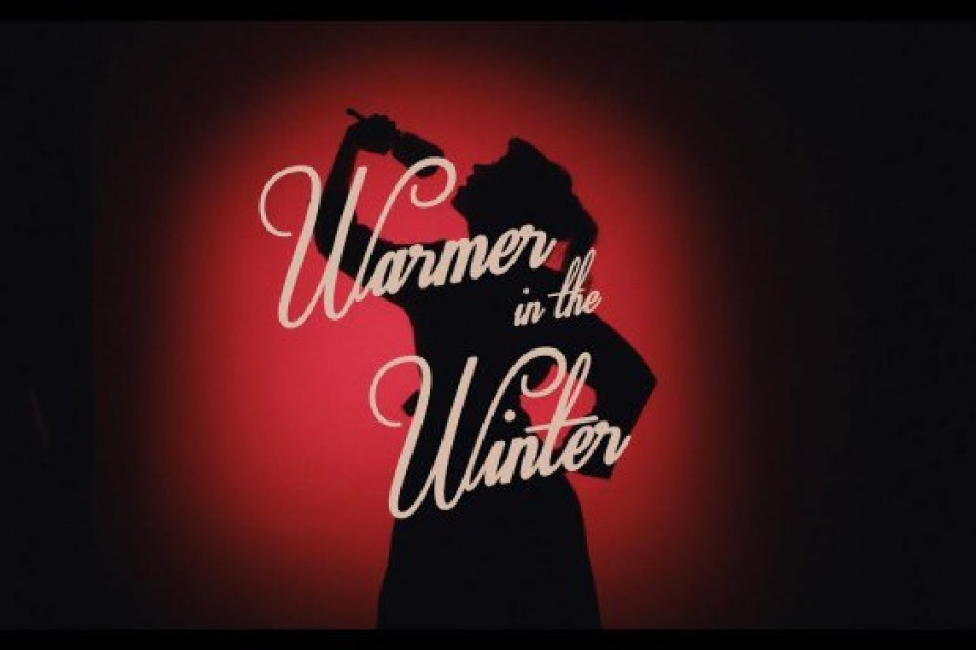 Lindsey Stirling cautiva con su talento en 'Warmer in the Winter'