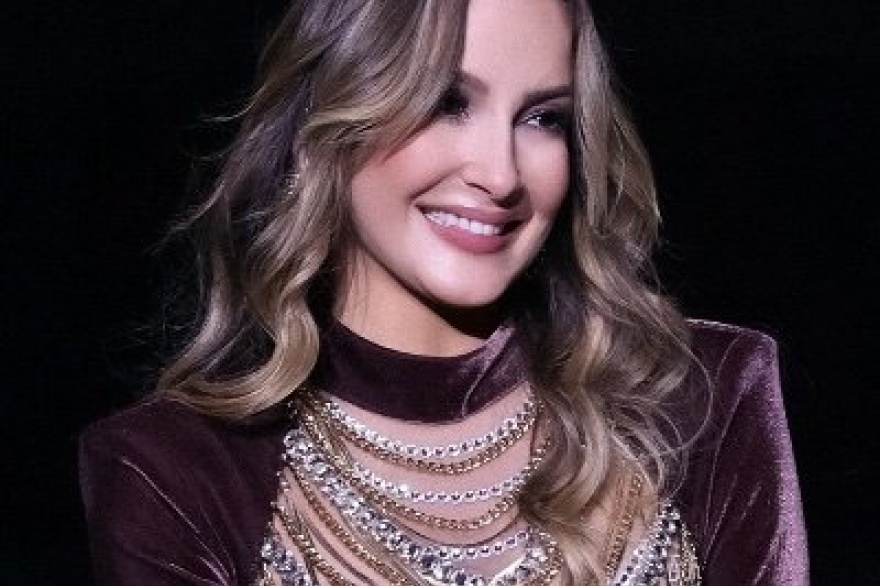 Vibrante Performance Claudia Leitte: Deslizes