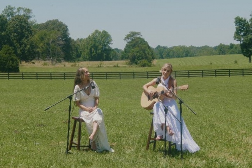 Genial performance de Maddie y Tae: What A Woman Can Do