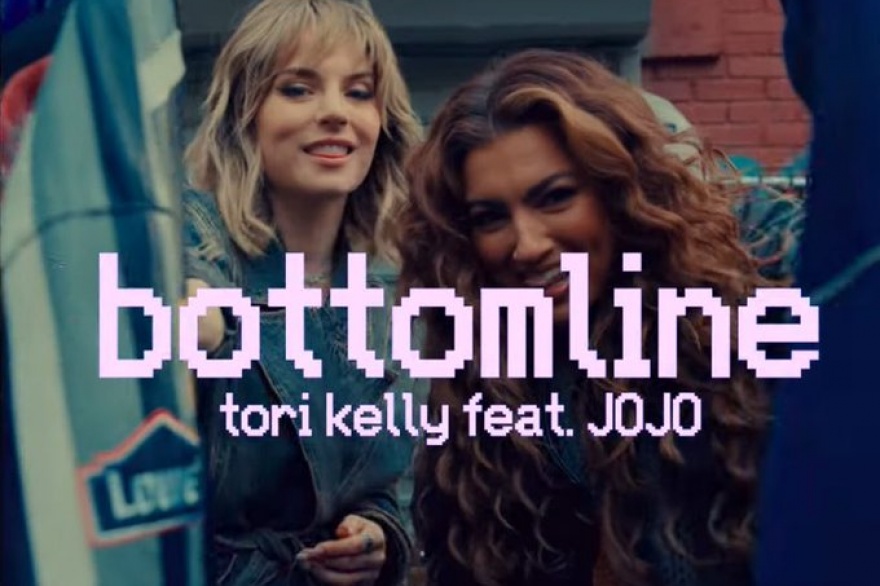 Tori Kelly y JoJo brillan juntas en BottomLine