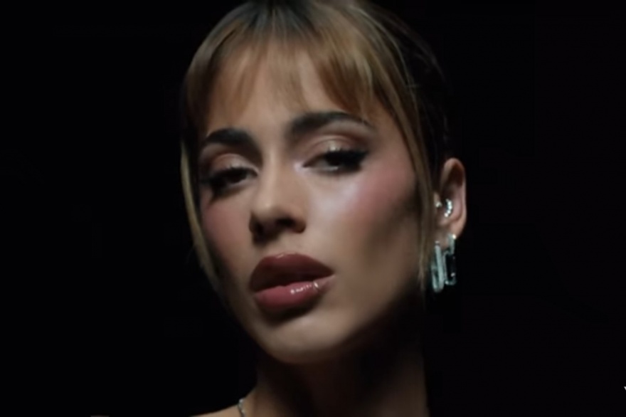 Tini baila entre recuerdos y libertad en el cielo