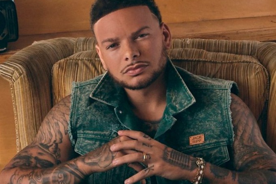 Kane Brown - 2 Pair