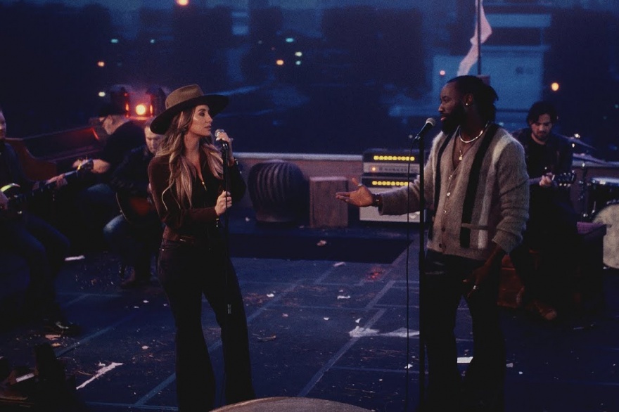 Ghost Hounds y Lainey Wilson emocionan con Before You Leave