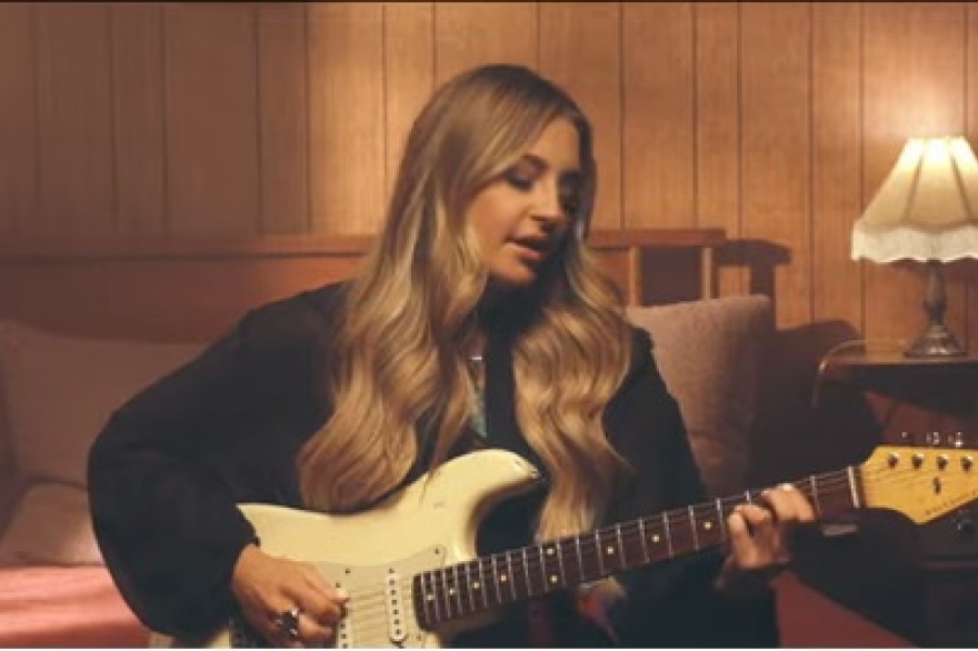 Erin Kinsey - Strangers