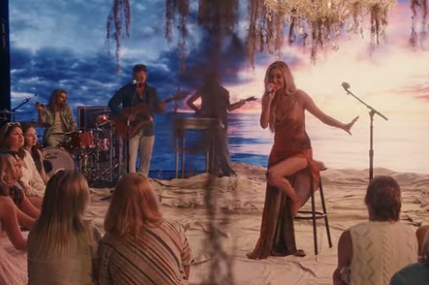 Kelsea Ballerini con su voz y sus letras en Patterns