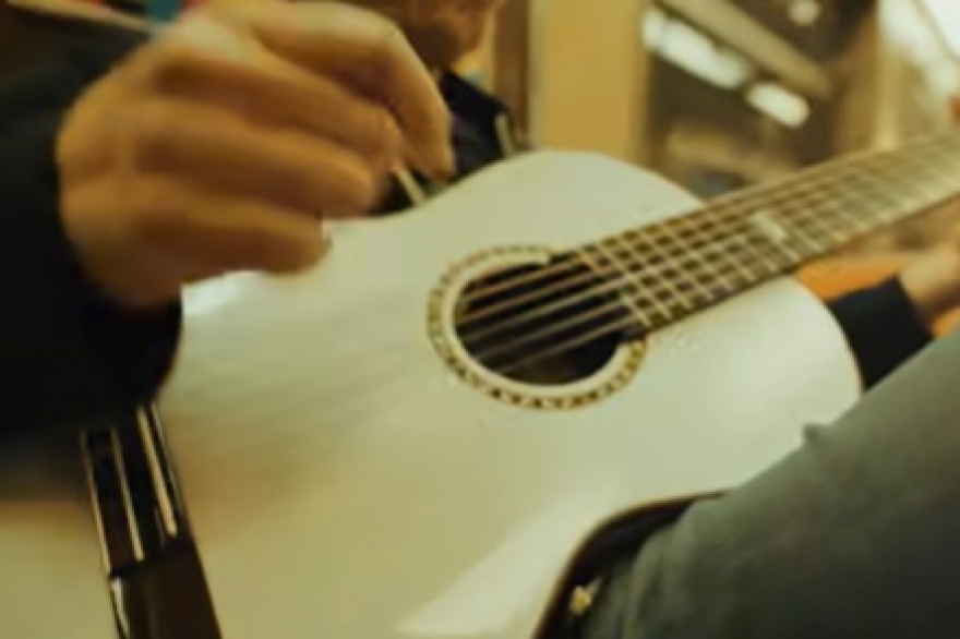 Charly Garcia y Sting rockean suavemente en In the City