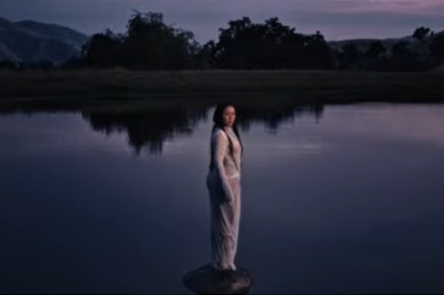 Noah Cyrus suma nuevas historias a su exito