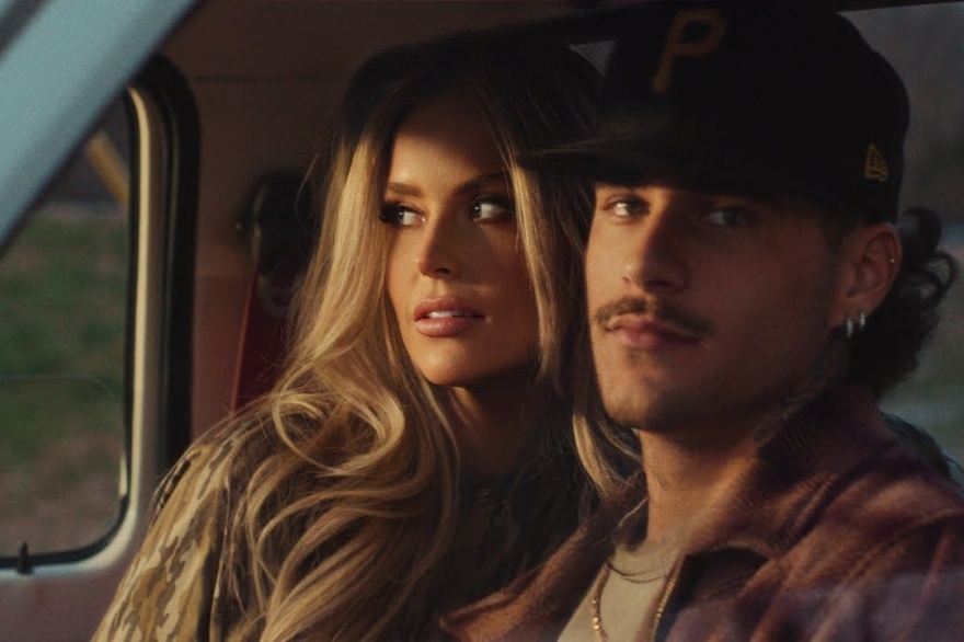 Ashley Walls transforma el desamor en una historia musical con Hell in Hello