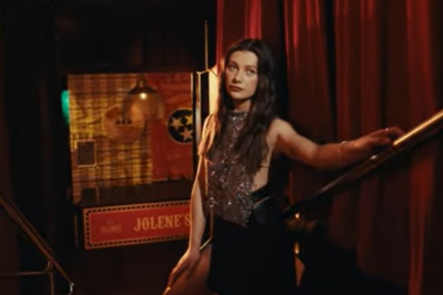 Rachael Fahim - Too Damn Hot