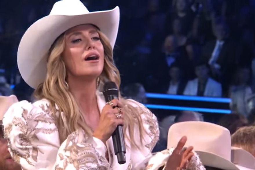 Lainey Wilson y una noche que respiro musica en los Premios CMA