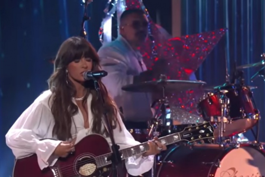 Revive el momento de Ella Langley en los premios CMA