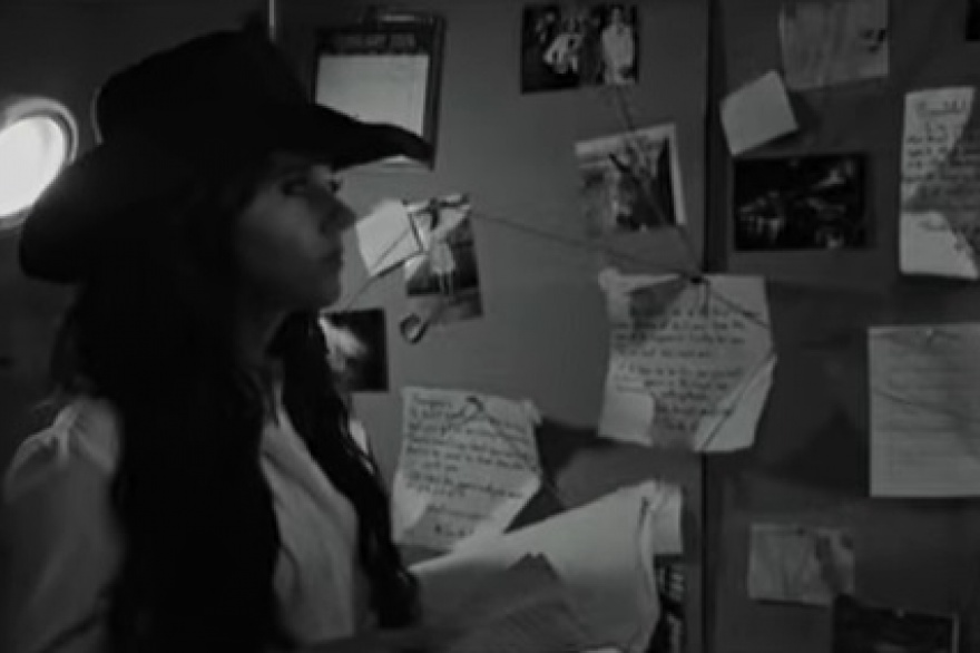 Echale un vistazo a Love Letter por Ashley Wineland