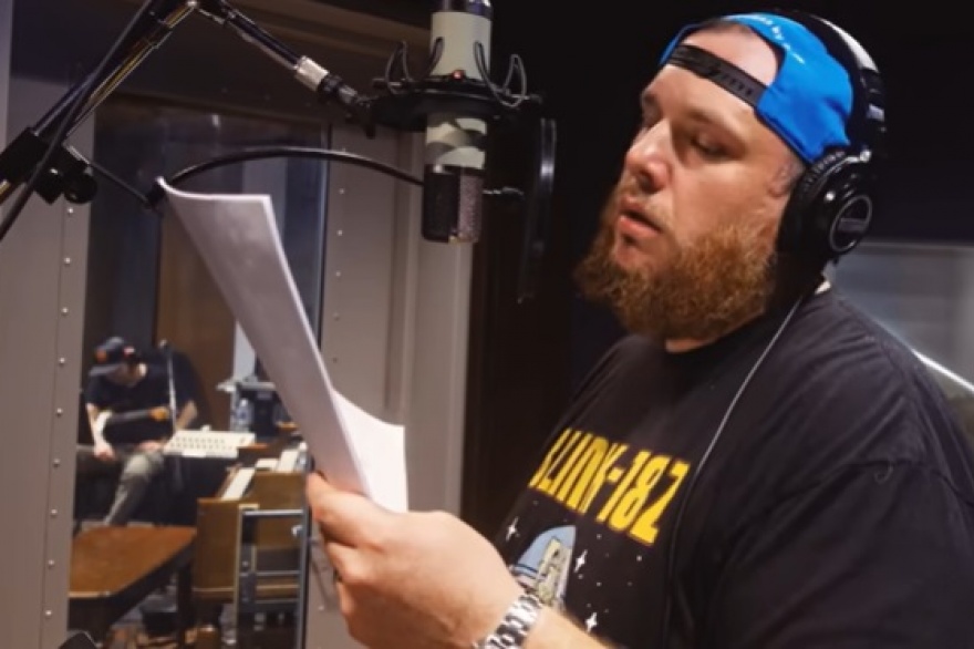 Checa Giving Her Away, lo nuevo del artista country Luke Combs