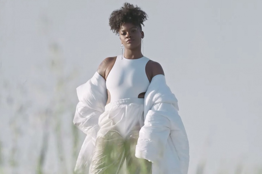 Ari Lennox 'Up Late'