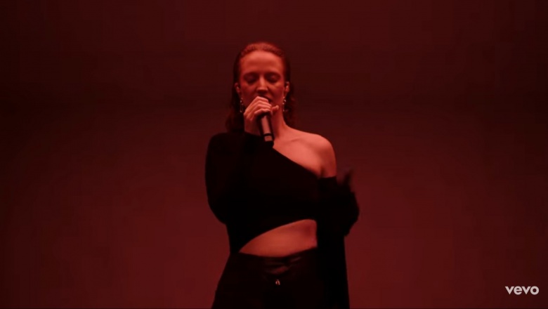 Live Performance: Jess Glynne - Say No