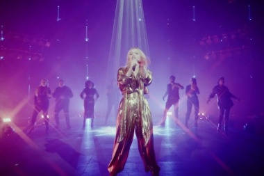 Kylie Minogue - Say Something junto a The House Gospel Choir