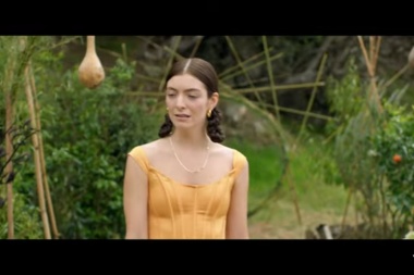 Lorde le puso imagenes a The Path