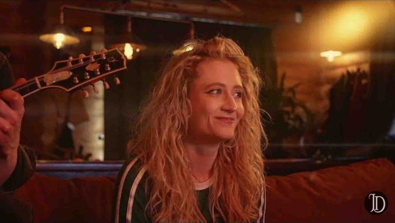 Janet Devlin ofrecio una intima performance con Ghosted