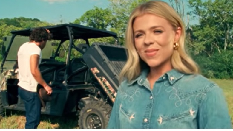 Anne Wilson comparte una historia de fe y paciencia en Hold Your Horses