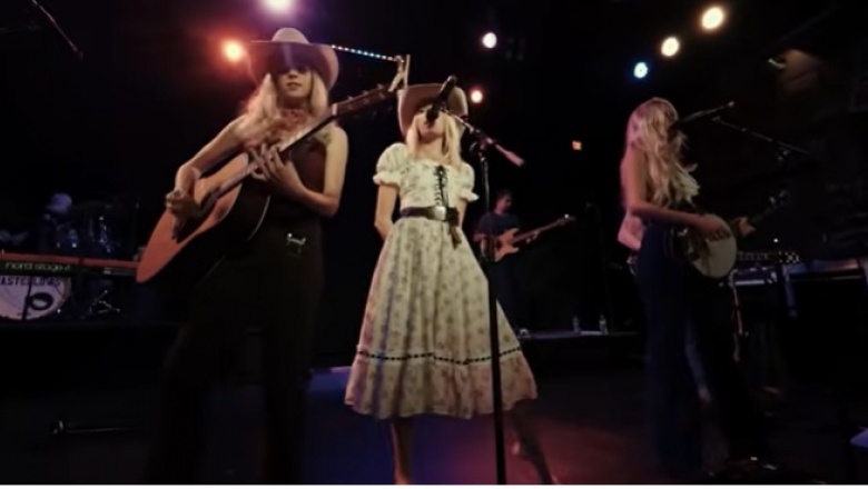 Checa una genial performance de The Castellows: Ways to Go