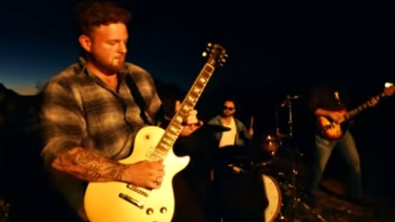 Checa Kameron Marlowe – Fire On The Hillside