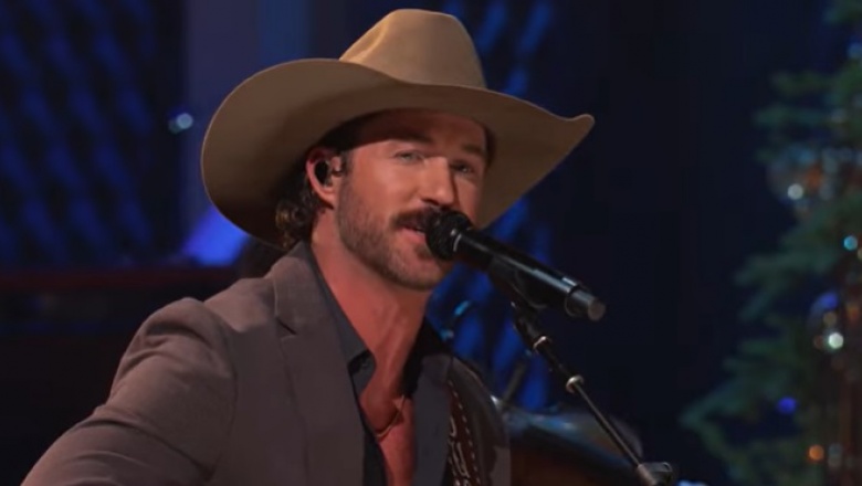 Riley Green le puso un toque nostalgico al CMA Country Christmas 2025