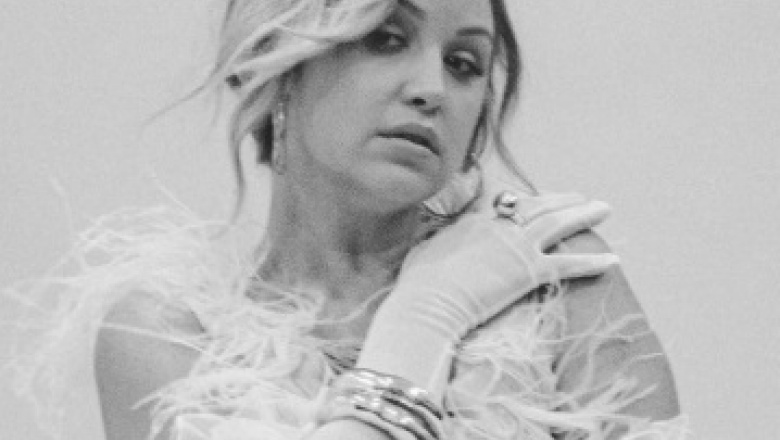 Alexandra Kay presenta una nueva version de No More