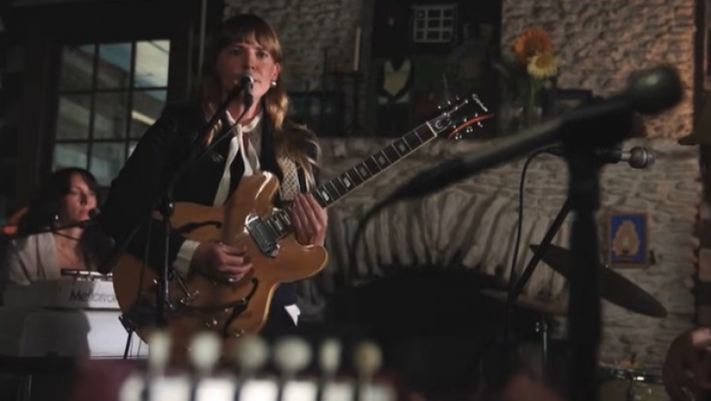 Courtney Marie Andrews - Everyone Wants To Feel Like You Do