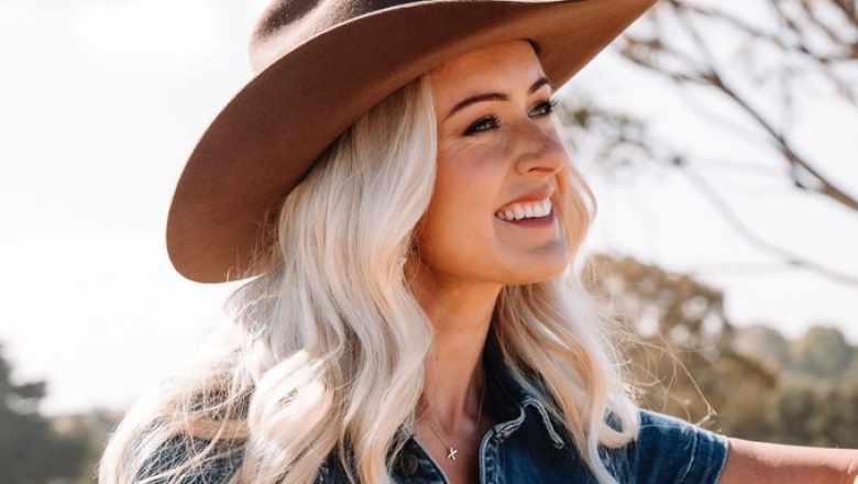 Sammi Palinkas - A Little More Backroad