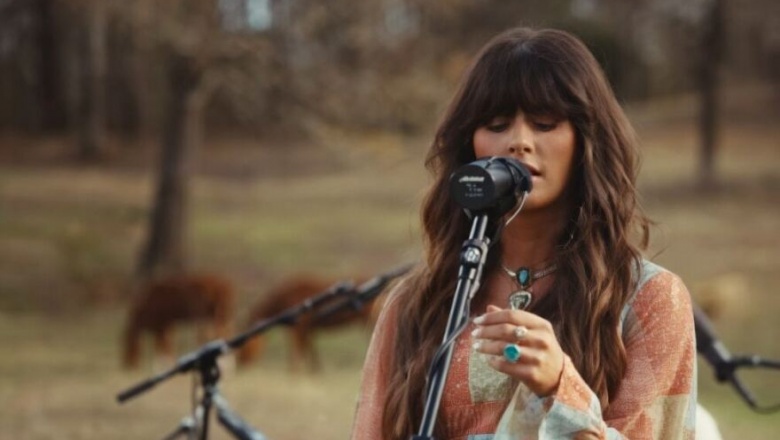 Ella Langley presenta una version acustica de Loving Life Again