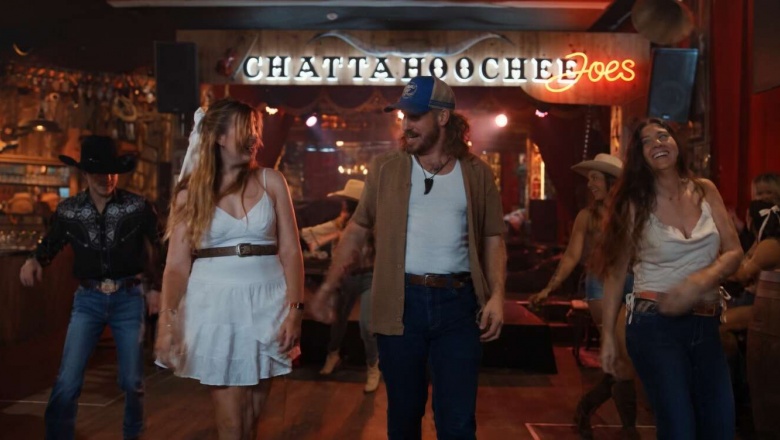 Jake Whittaker presentó el video de “Boots On” tras ser premiado en Australia