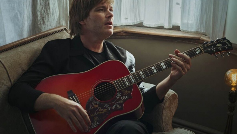 Benjamín Amadeo estrenó “Mil Disparos”: guitarras con pulso rock y sonido orgánico