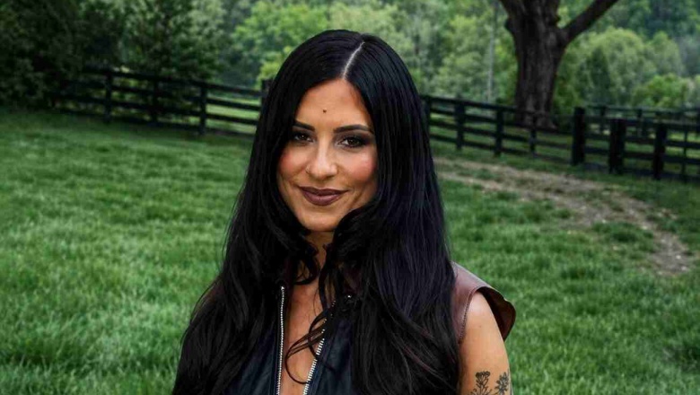 Kassi Ashton presentó el video de “Bitches”: puro carácter y country