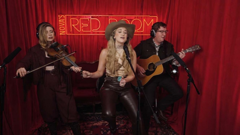 Lainey Wilson le puso su toque country a “Sally”