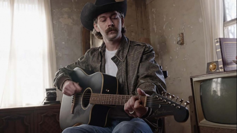 William Michael Morgan versiona un clasico country de Keith Whitley