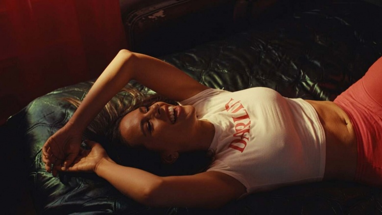 Tori Darke explora las emociones de una ruptura en “Prettiest Wreck”