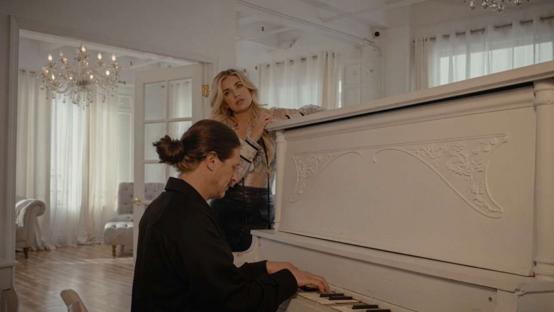 Morgan Myles comparte una versión al piano de “Moment of Mercy”