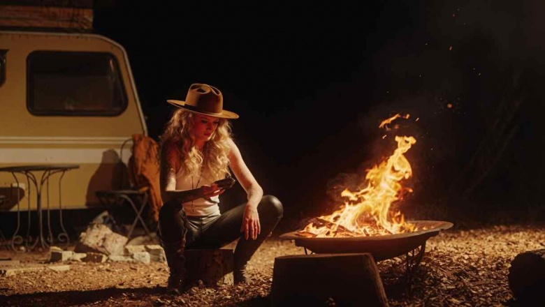 Janet Devlin fusiona country con tintes rock e ironía en “Diane”