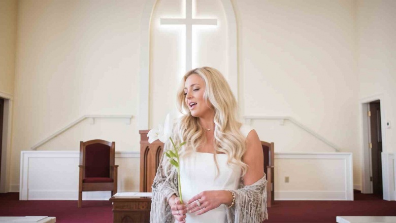Karen Waldrup inspira con “Keeping the Faith”