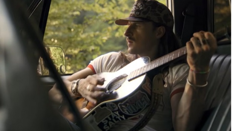 John Morgan revive en sus recuerdos una historia de amor en “Once in a Mile”
