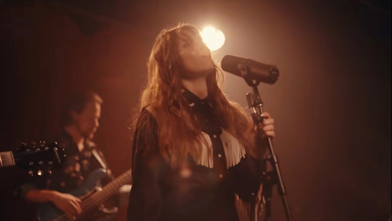 Lily Meola despierta emociones en una performance en vivo