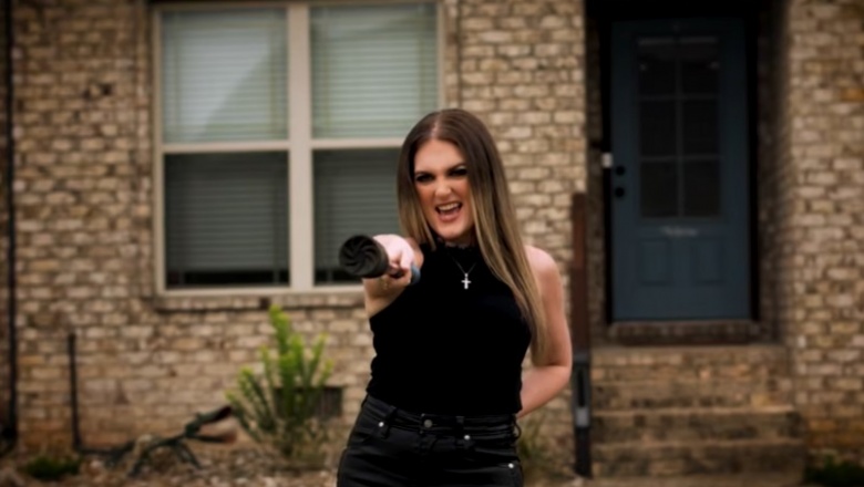Kasey Tyndall protege su mundo familiar