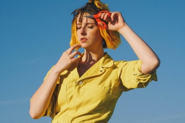 Tessa Violet compartió 'Bad ideas' su nuevo vídeo musical